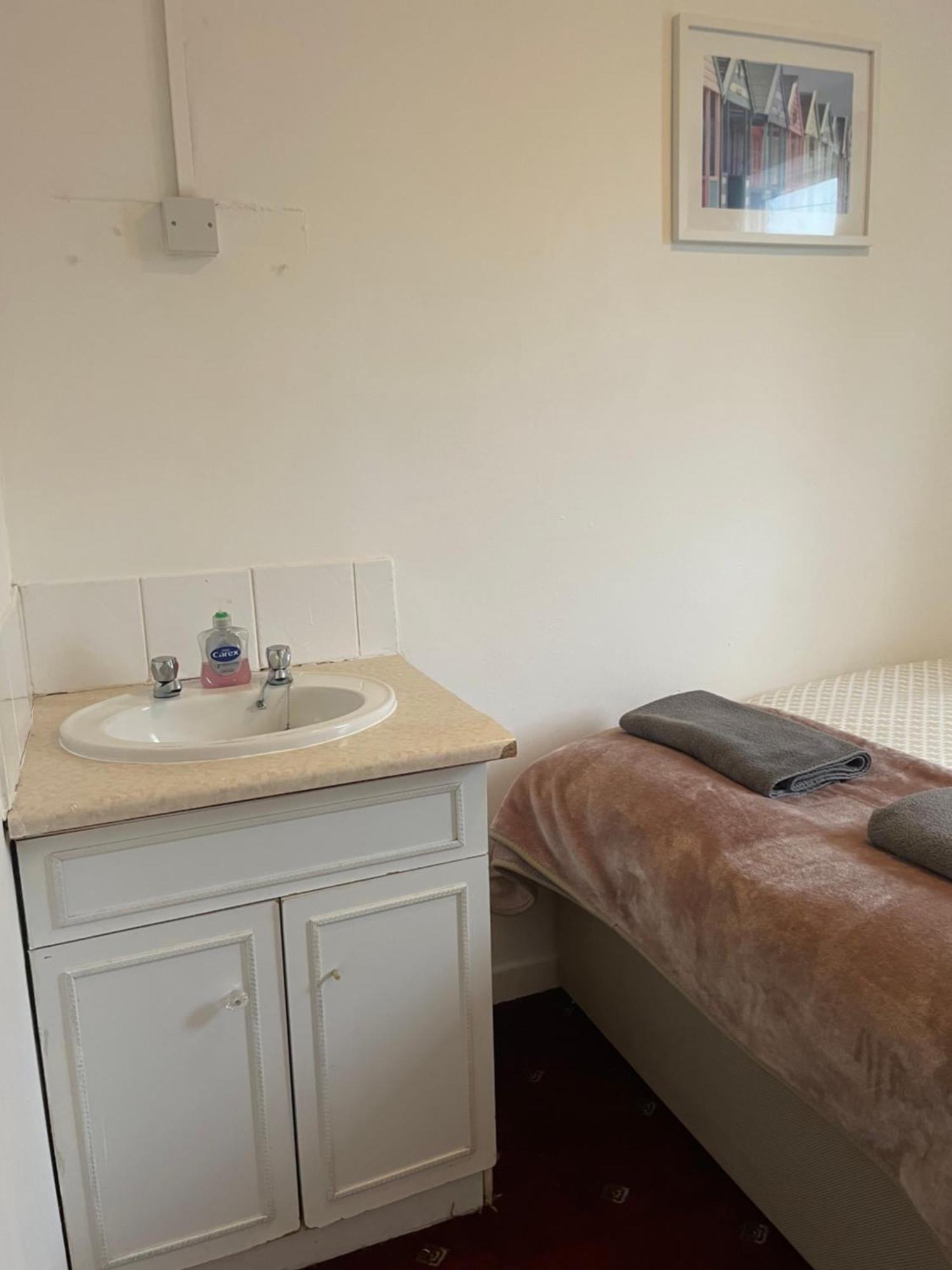 Amitie Guest House Борнмът Екстериор снимка